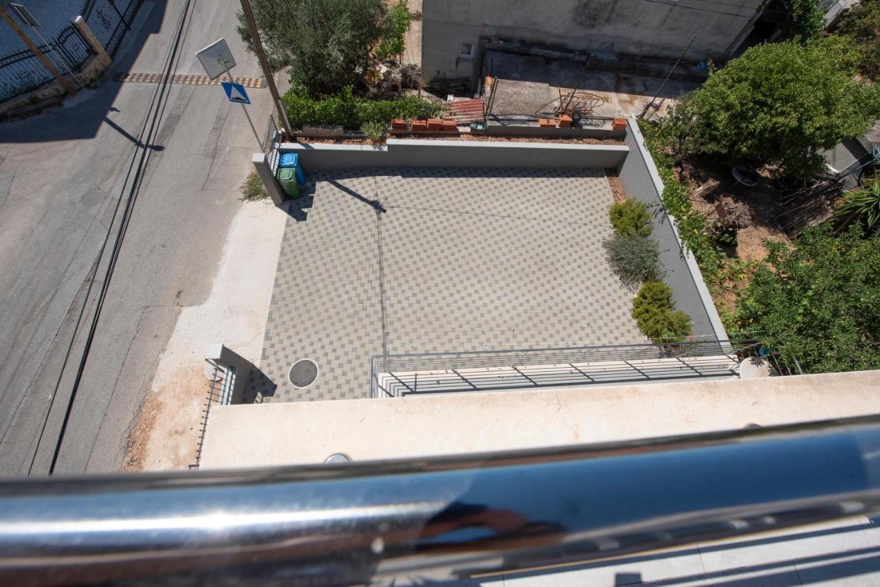 Sunny Attic Apartment With Balcony & Modern City Apartment With Outdoor Area, No Balcony Trogir Bagian luar foto
